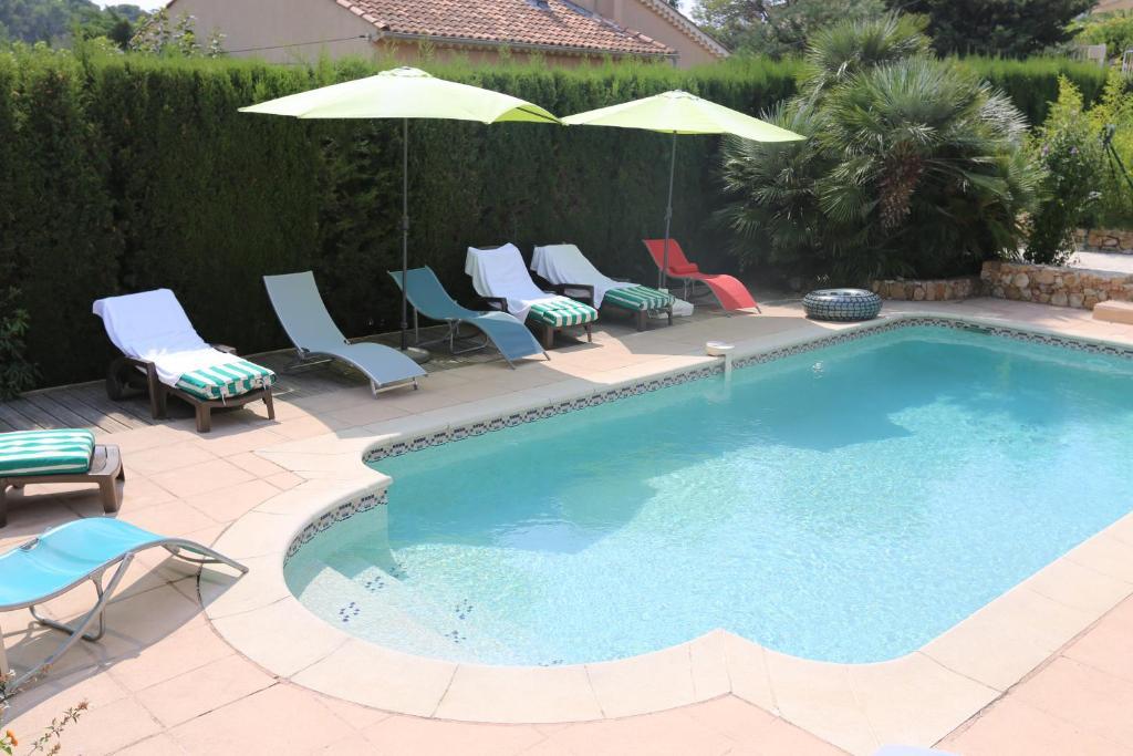 La Bastide Des Pins Bed & Breakfast Le Pradet Exterior photo