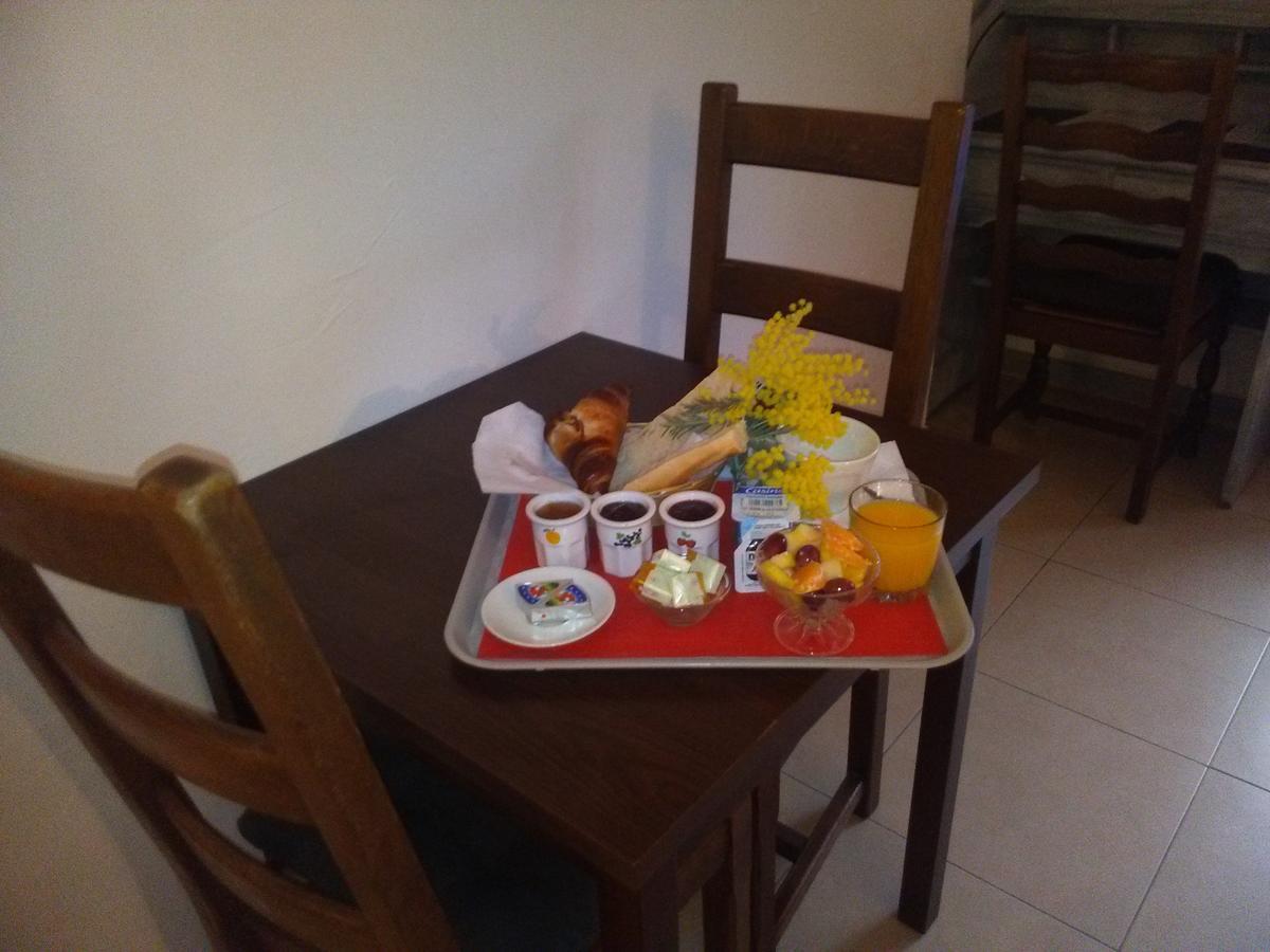 La Bastide Des Pins Bed & Breakfast Le Pradet Room photo